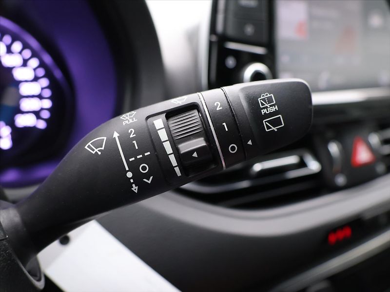 Hyundai i30 1,5 T-GDI Mild Hyb Smart - fotka 19 z 32