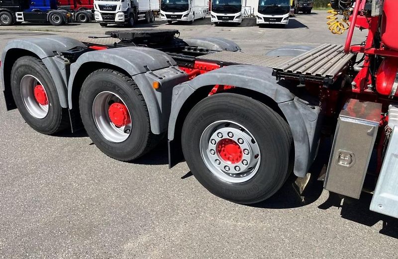 MAN TGX (2016) 41.560 8x4 tahač 120t - fotka 8 z 19