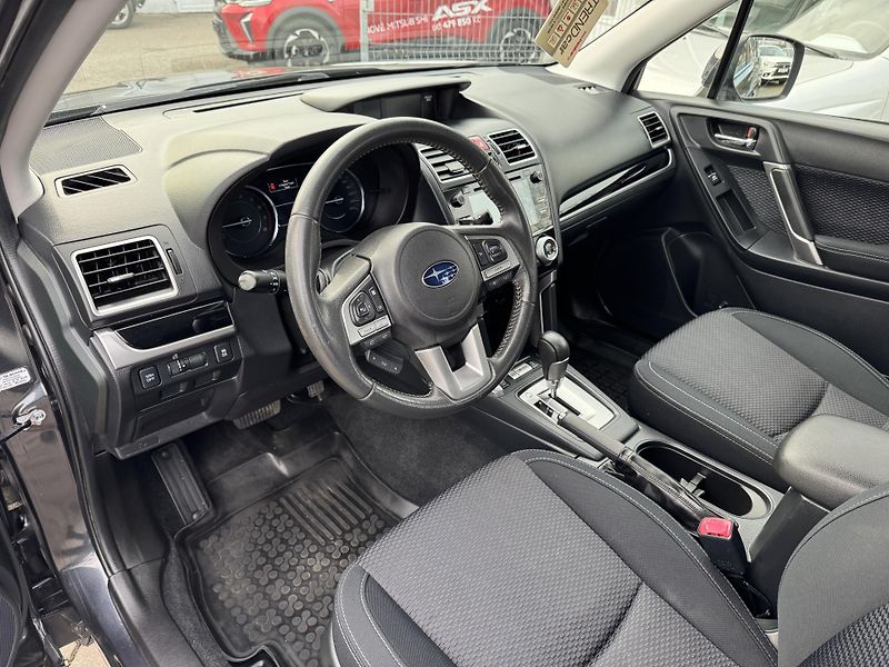 Subaru Forester 2,0i A/T COMFORT, ČR, 1.MAJ. - fotka 8 z 30