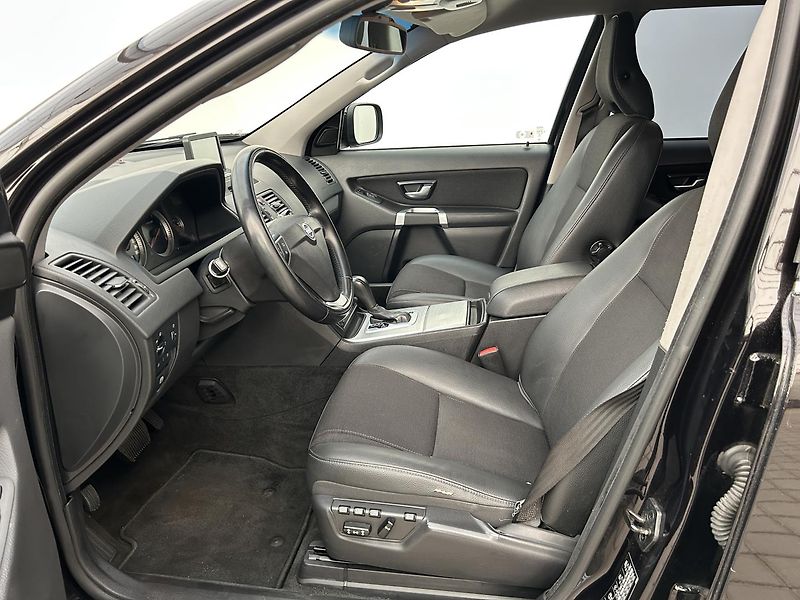 Volvo XC90 2.4 D5 4x4 Summmum - fotka 10 z 25