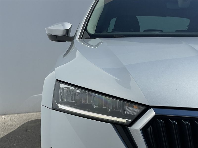 Škoda Octavia 2,0 TDI DSG Ambition Plus LED - fotka 21 z 24