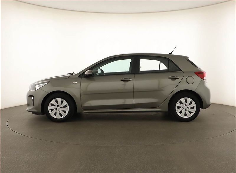 Kia Rio (2017) 1.25 CVVT, Serv.kniha - fotka 3 z 13