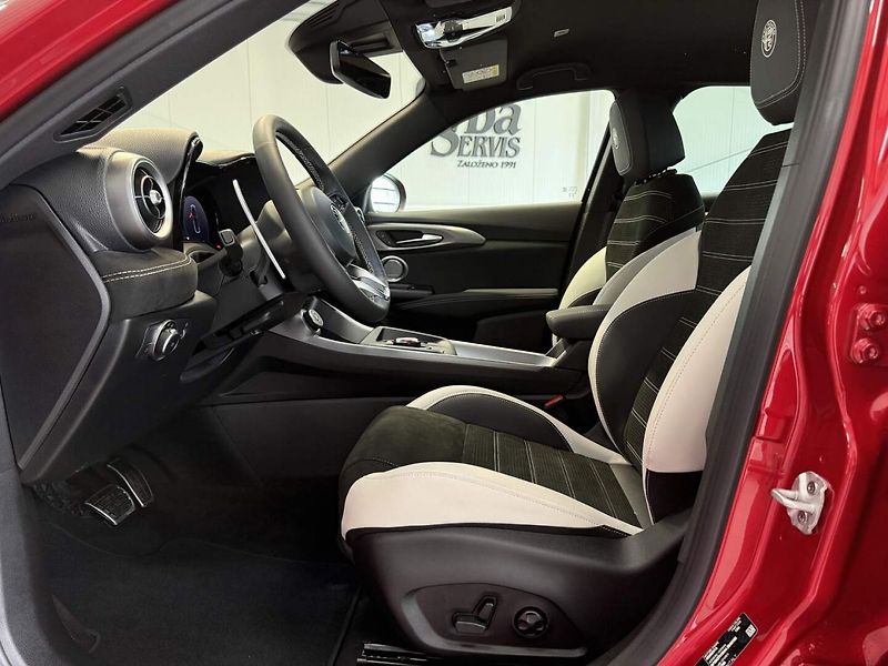 Alfa Romeo Tonale (2026) Sport Speciale 1.5 Turbo Ibrid - fotka 20 z 28
