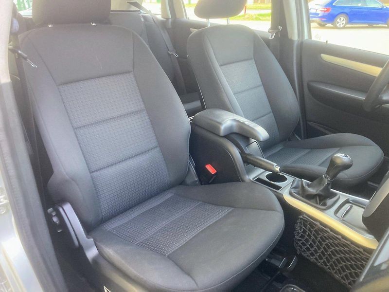 Mercedes-Benz Třídy B 1,7i (85kW) *STK DO 8/2027* - fotka 13 z 17