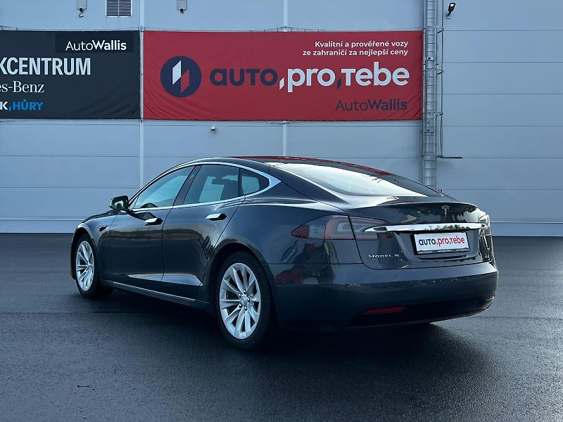 Tesla Model S 75 Business MCU2 Panorama - fotka 4 z 24