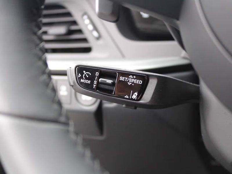 Porsche 911 (2026) Carrera 4S Lift InnoDrive BOSE - fotka 17 z 30