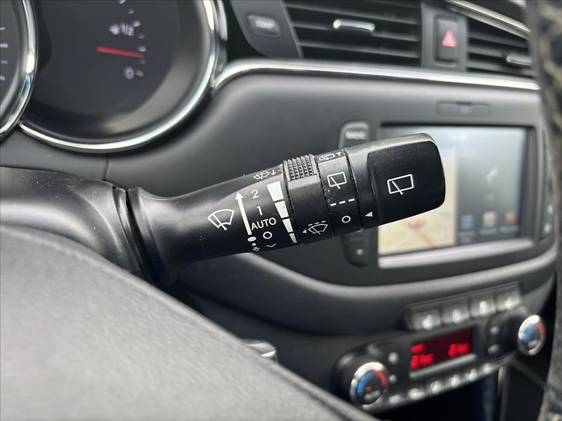 Kia Ceed 1,0 TGDi GT Line NAVI KAMERA - fotka 28 z 38