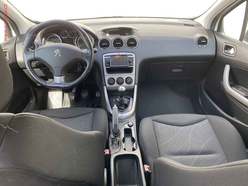 Peugeot 308 (2013) 1.4i 16V, ČR, Access - fotka 8 z 18