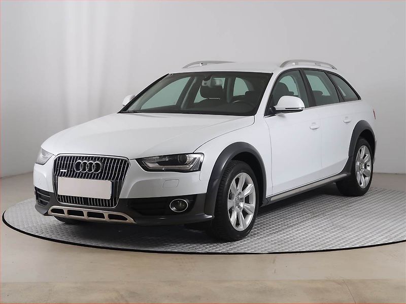 Audi A4 Allroad (2012) 2.0 TDI, 4X4, Serv.kniha - fotka 2 z 15