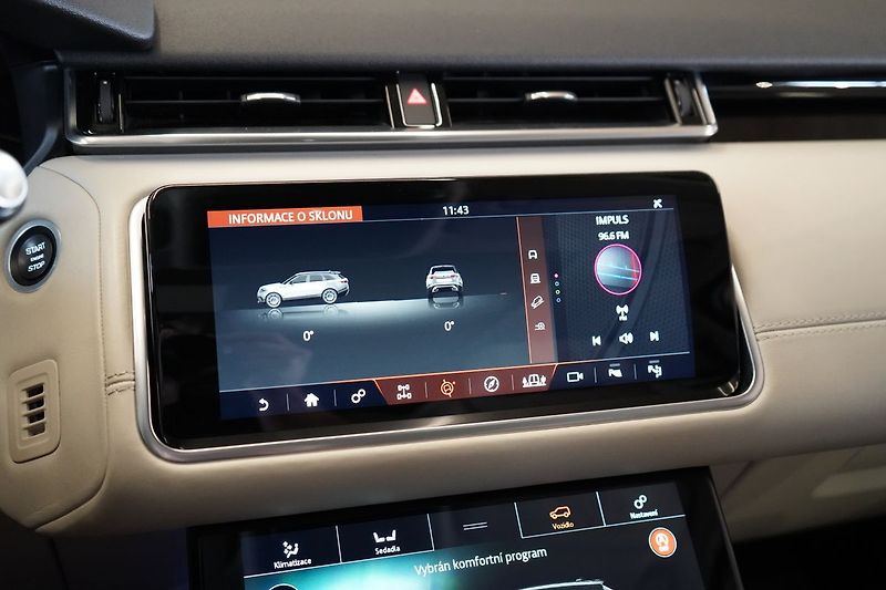 Land Rover Range Rover Velar R-Dynamic HSE, Masáž, Vzduch - fotka 37 z 46