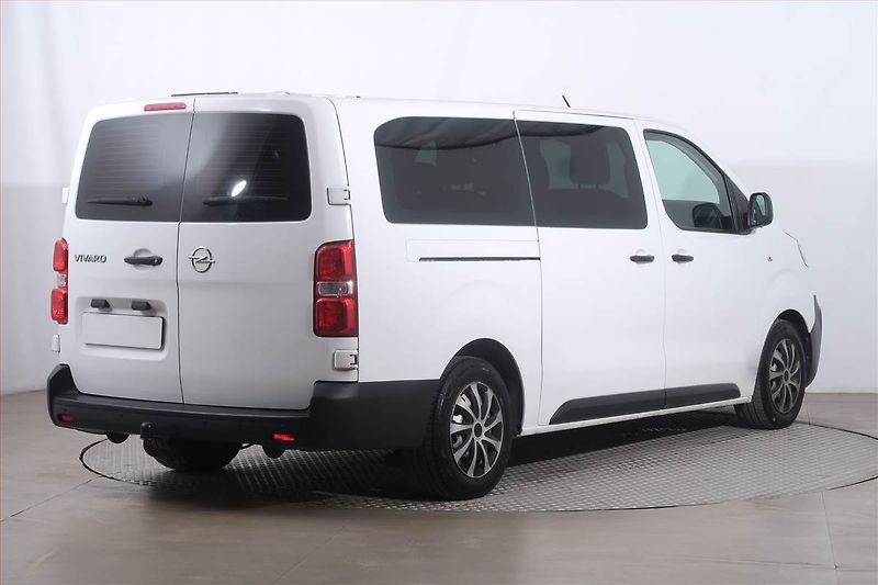 Opel Vivaro (2021) 2.0 CDTI, Bus, 9Míst, SR - fotka 5 z 16
