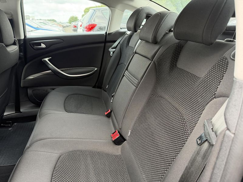 Citroën C5 2.0 HDI - fotka 11 z 22