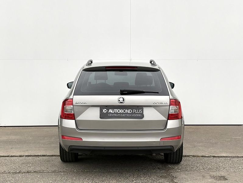 Škoda Octavia 1.6 TDI / 77 kW Ambition - fotka 9 z 20