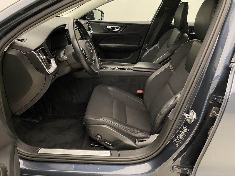 Volvo S60 T4 MOMENTUM AUT  - fotka 3 z 42