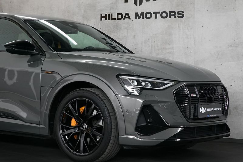Audi e-tron 55 300kW SB BlackEdit ZÁRUKA - fotka 6 z 48