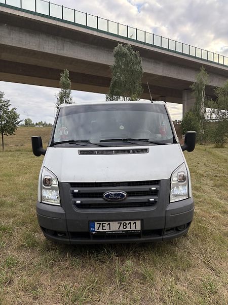 Ford Transit (2011) Ford Tranzit 2.2 TDCI 9 míst  - fotka 2 z 15