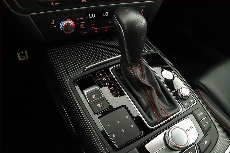 Audi A6 (2016) S line 3.0 BiTDI - fotka 13 z 19