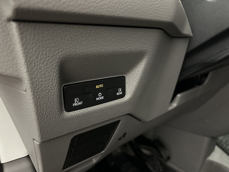 Volkswagen Crafter 2.0 TDI L3H2 - fotka 7 z 25