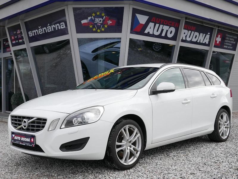 Volvo V60 2,0T 203PS Xenony/Navi - fotografie inzerátu