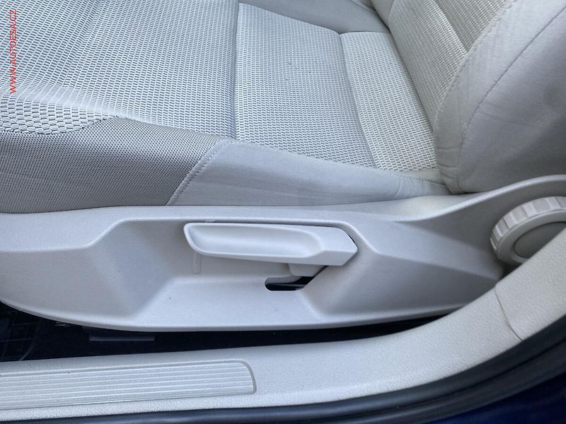 Volkswagen Golf (2013) 1.2TSi, ČR, servis.kniha, LED - fotka 14 z 16