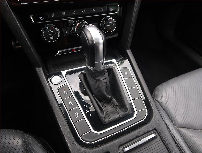 Volkswagen Arteon (2017) Elegance 2.0 BiTDI 4Motion - fotka 13 z 23