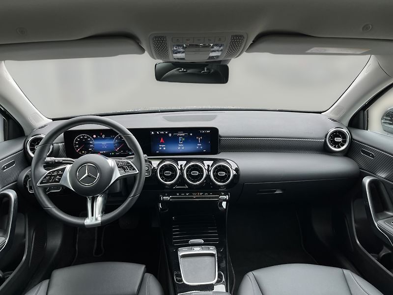 Mercedes-Benz Třídy A A-Třída 200 Progressive Line - fotka 14 z 21
