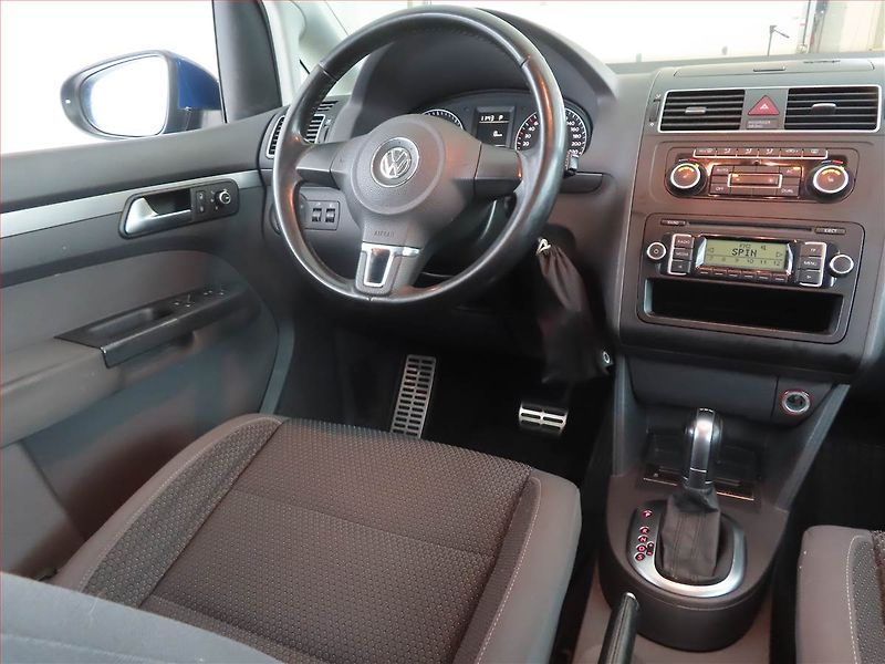 Volkswagen Touran (2011) 2.0 TDI, Automat, Tempomat - fotka 7 z 15