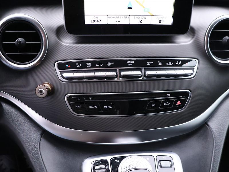 Mercedes-Benz Třídy V 2,1 220d L120kW AMG Paket DPH - fotka 22 z 32