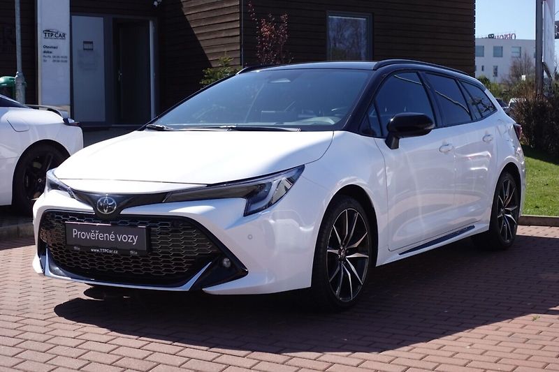 Toyota Corolla 2,0HSD GR-Sport Dynamic - fotografie inzerátu