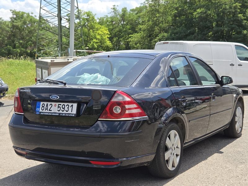 Ford Mondeo 1,8i  - fotka 4 z 10