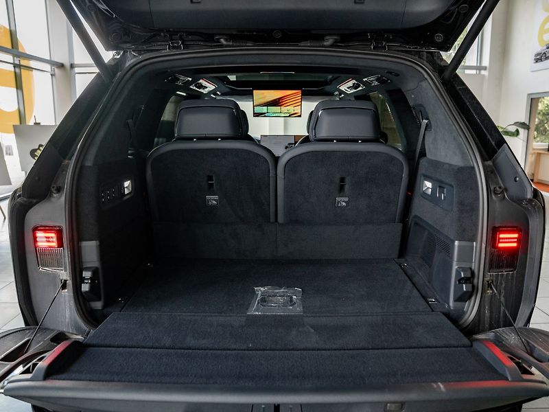 ZEEKR 9X Ultra 70kWh Hyper-SUV 4WD - fotka 25 z 28
