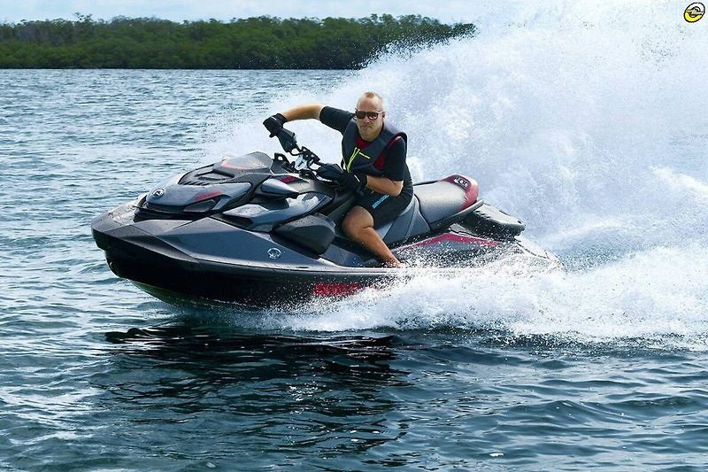 Sea Doo (2027) GTR X 3-up 300hp Audio MY27 - fotka 2 z 4