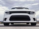 Dodge Charger SRT Hellcat.