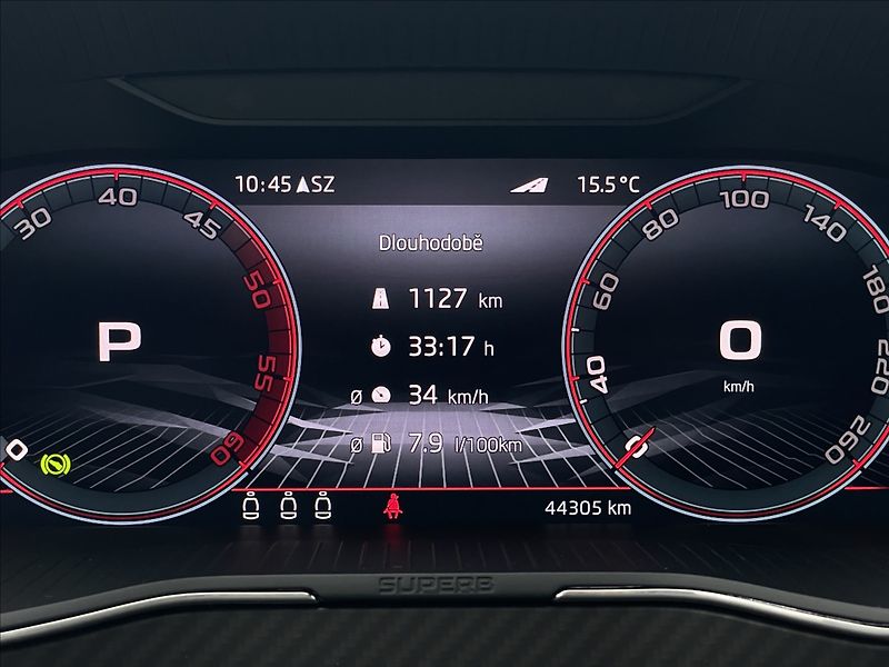 Škoda Superb 2,0 TDI DSG SportLine TAŽNÉ - fotka 10 z 23