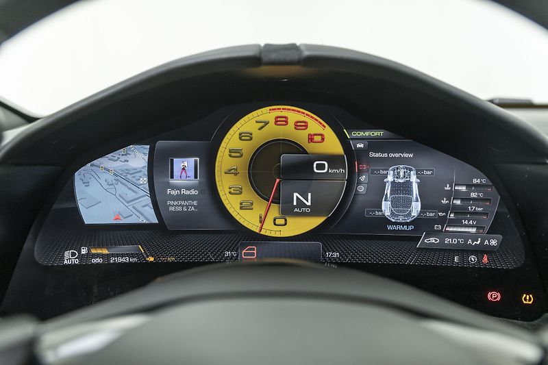 Ferrari Roma Giallo modena*krásná výbava - fotka 24 z 45