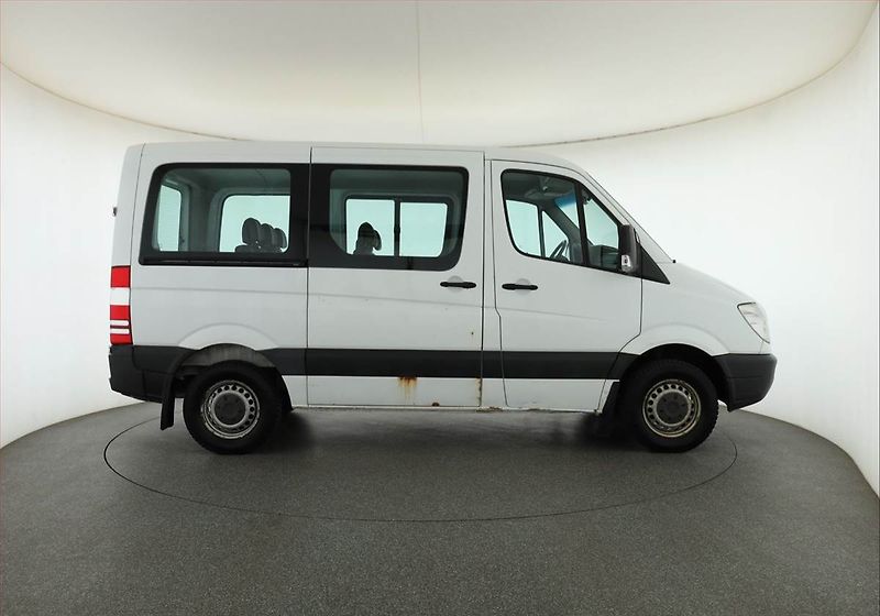 Mercedes-Benz Sprinter (2010) 211 CDI, Bus, 9Míst, ČR - fotka 6 z 12