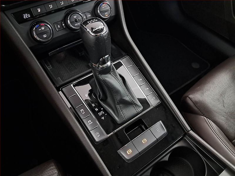 Škoda Superb (2017) Laurin&Klement 2.0 TDI 4x4 - fotka 16 z 21