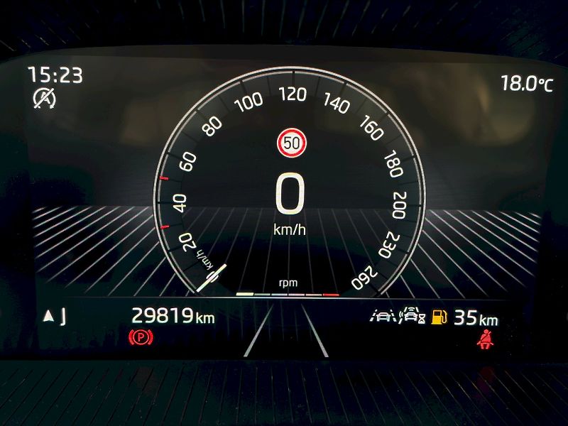 Škoda Fabia (2025) 1.0 TSI / 70 kW / SELECTION - fotka 18 z 32