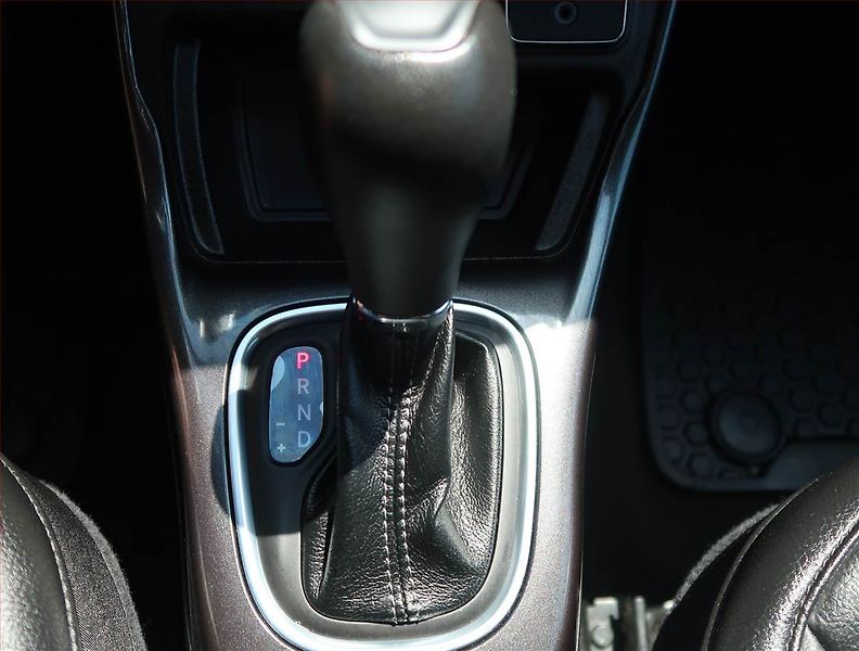 Jeep Compass (2021) 1.3 T-GDI - fotka 12 z 22