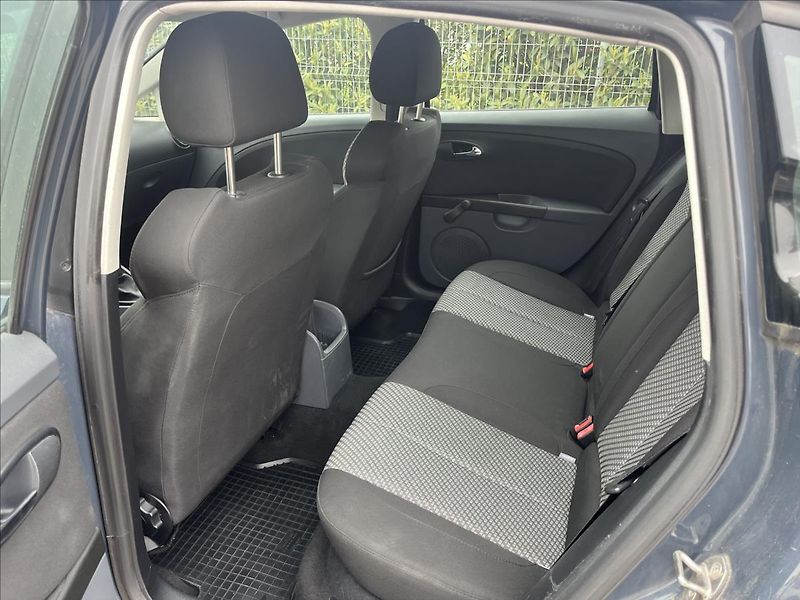 Seat Leon 1,4 MPi 63KW KLIMA ČR - fotka 13 z 30