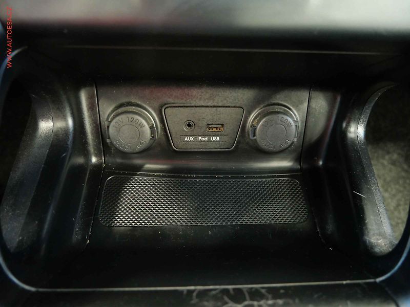 Hyundai ix35 (2010) 2.0 i, ČR, Klima - fotka 18 z 20