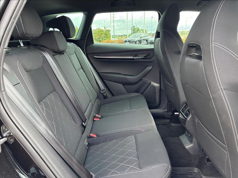 Škoda Karoq 1,5 TSI  110kW Sportline - fotka 13 z 51
