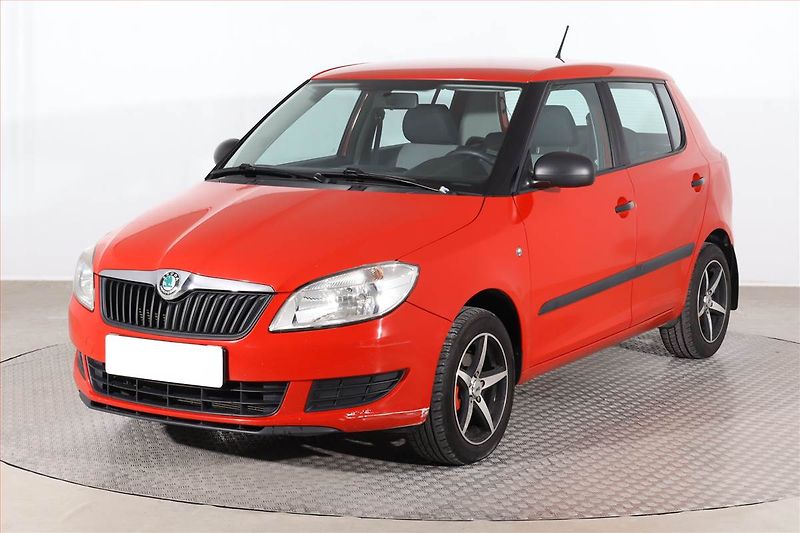 Škoda Fabia (2010) 1.2 TSI, Serv.kniha - fotka 2 z 15