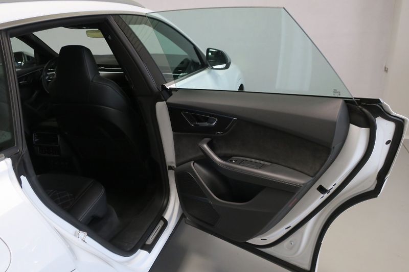Audi SQ8 (2021) 4,0TDI V8 320 kW quattro - fotka 40 z 50