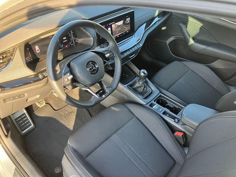 Škoda Octavia (2022) 1.5TSI 110kW STYLE SPORTline - fotka 24 z 36