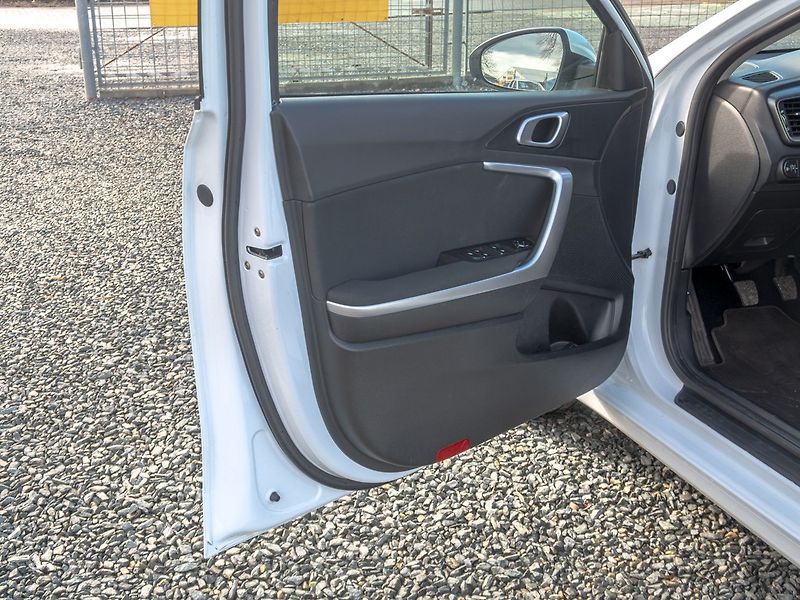 Kia Ceed (2019) ČR 1.6D 85KW - fotka 9 z 47
