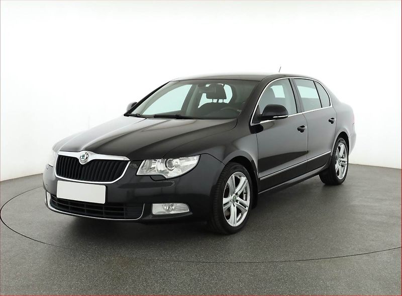 Škoda Superb (2009) 2.0 TDI, Xenony, Tempomat - fotka 2 z 19
