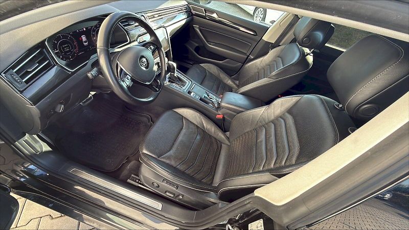 Volkswagen Arteon (2018) ELEG 2,0 BI-TDI SCR 4MOT DPF 7 - fotka 17 z 23