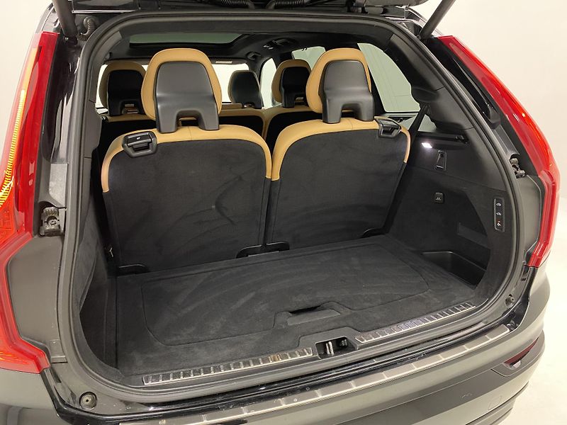 Volvo XC90 T8 AWD RECHARGE REZERVACE - fotka 36 z 74
