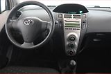 Toyota Yaris (2007) 1.0 VVT-i, po STK, Tažné - náhled 7